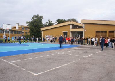 istituto marconi di gorgonzola ecopneus educational gomma riciclata d apfu pneumatici fuori uso legamebiente basket campo da basket sostenibile