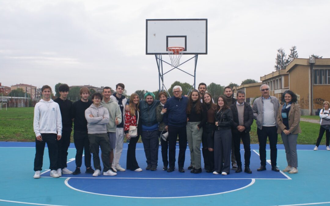 Istituto Marconi di Gorgonzola: inaugurato il campo da basket sostenibile grazie a Ecopneus e Legambiente